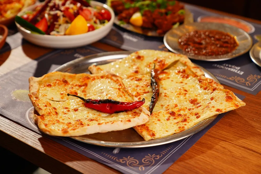 Kaşarlı Pide