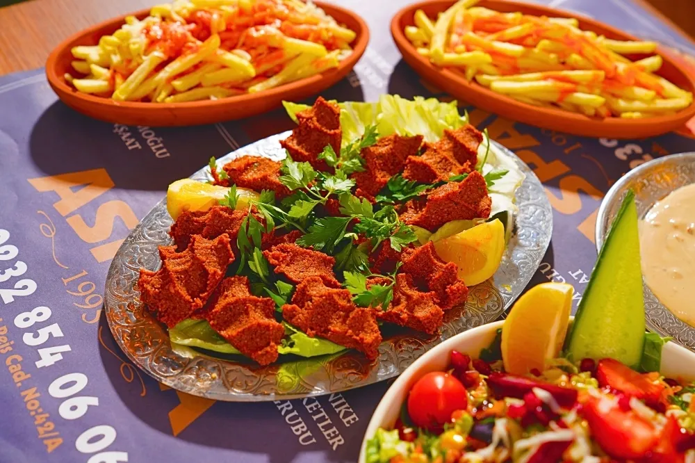 Çiğ Köfte Tabağı